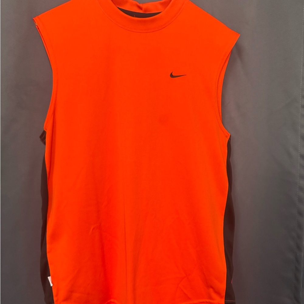 Nike Sleeveless DriFit Shirt - Mens Small